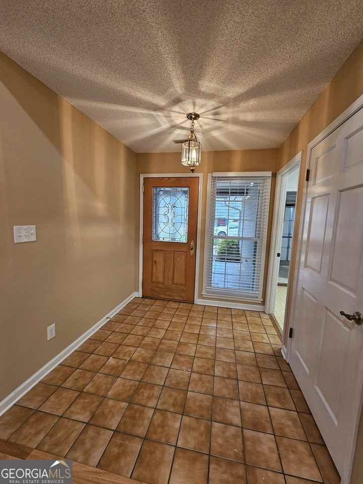 108 Glendale Dr - Photo 5 of 23