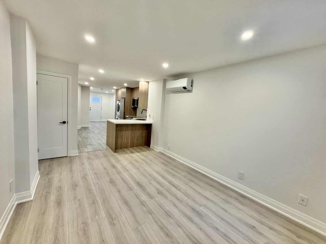 783 Dovercourt Road - Photo 2 of 7