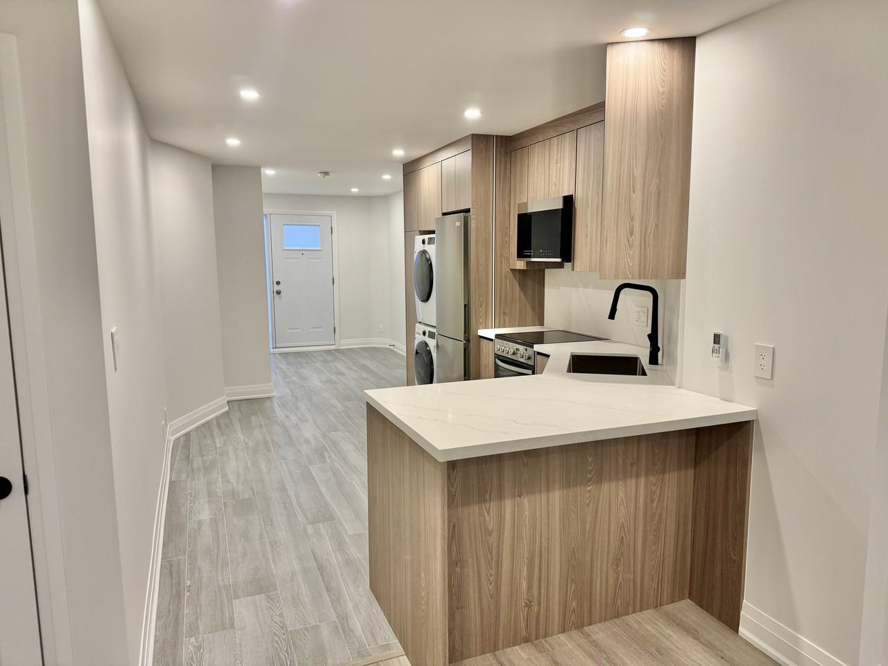 783 Dovercourt Road - Photo 4 of 7