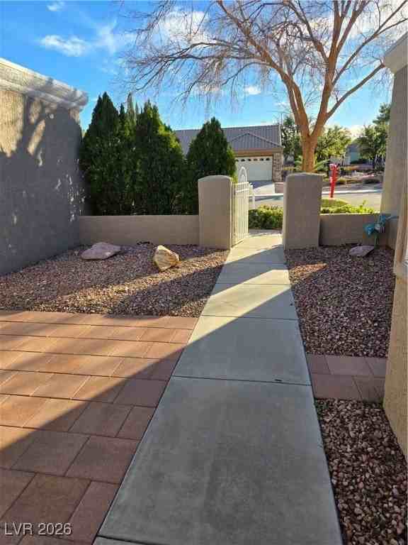 8536 Desert Holly Dr - Photo 7 of 27