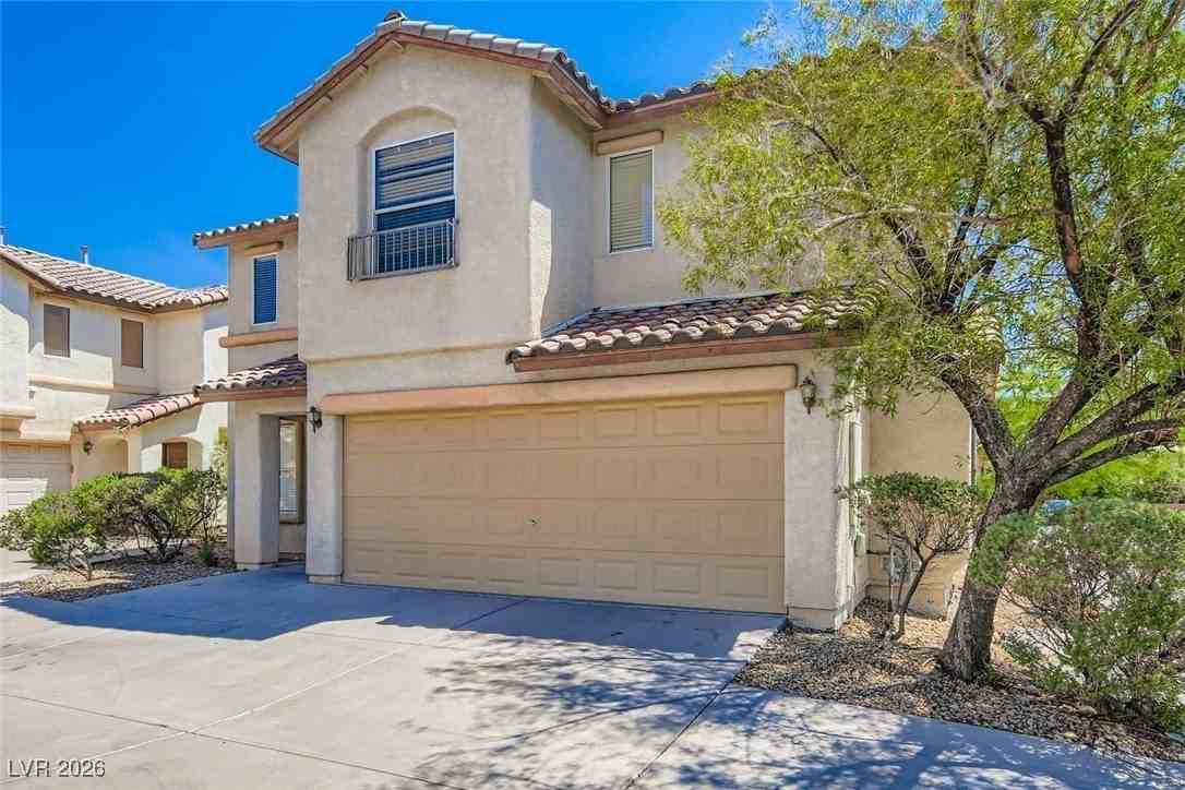 5986 Ambleshire Ave #0 - Photo 3 of 33