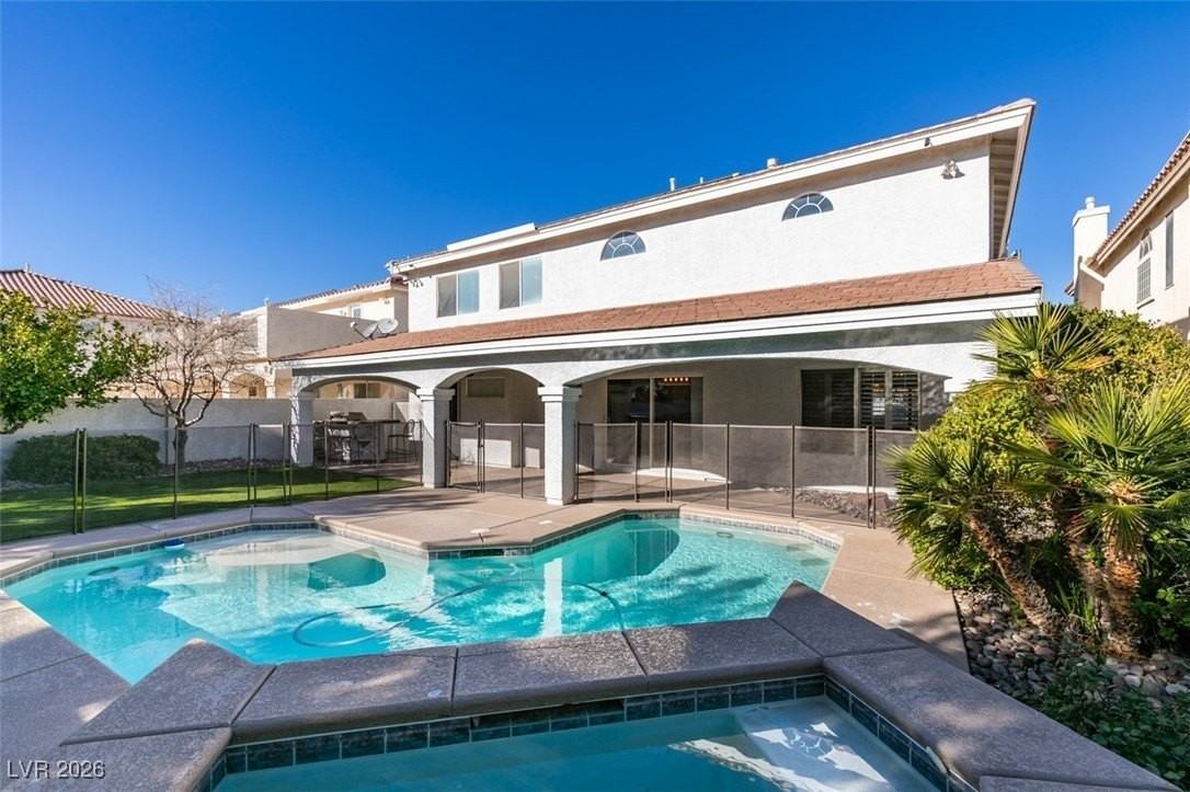 685 Lynmar Ct - Photo 4 of 50