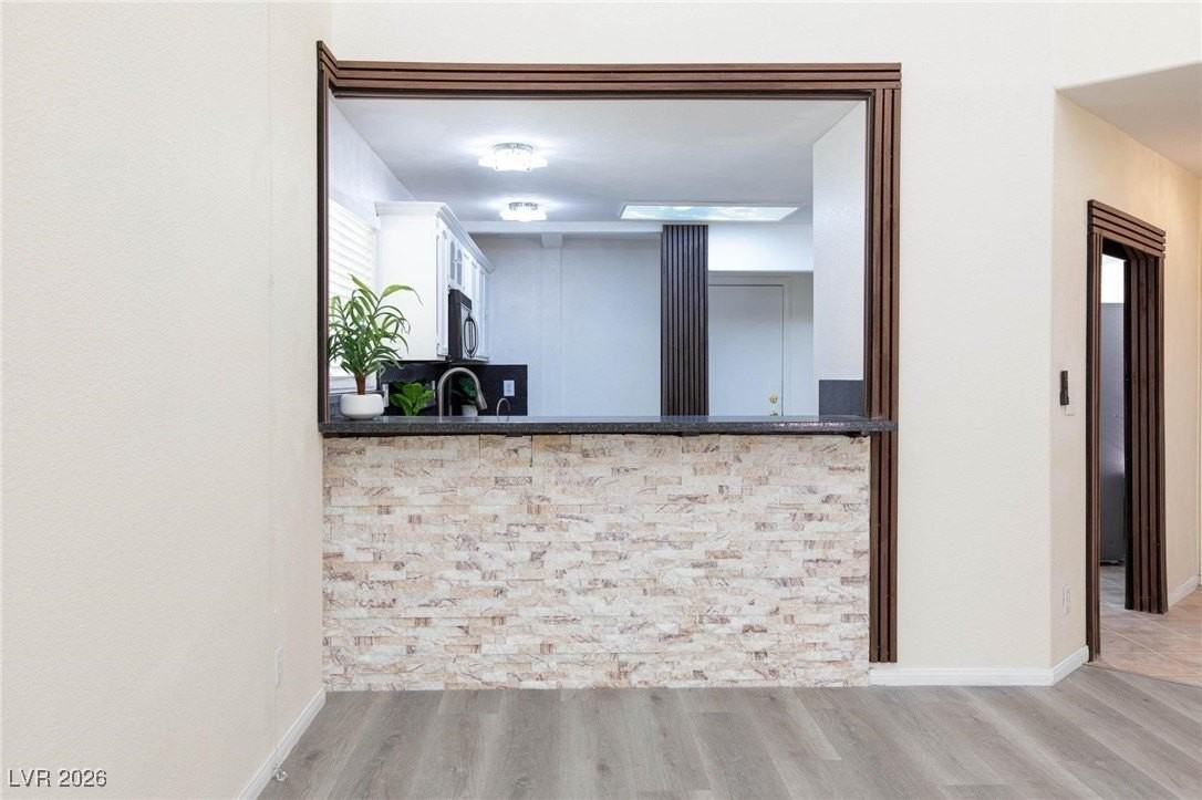 1805 Derbyshire Dr - Photo 7 of 39