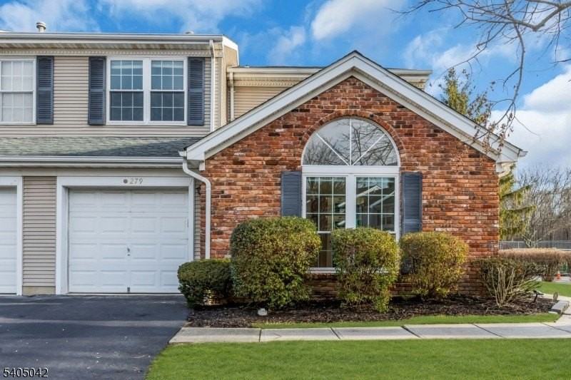 279 Haven Way - Photo 3 of 35