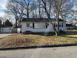 featured image of 31 Kingston Rd