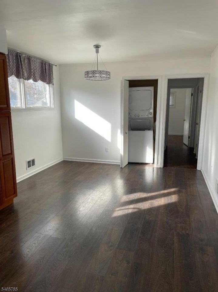 31 Kingston Rd - Photo 4 of 15