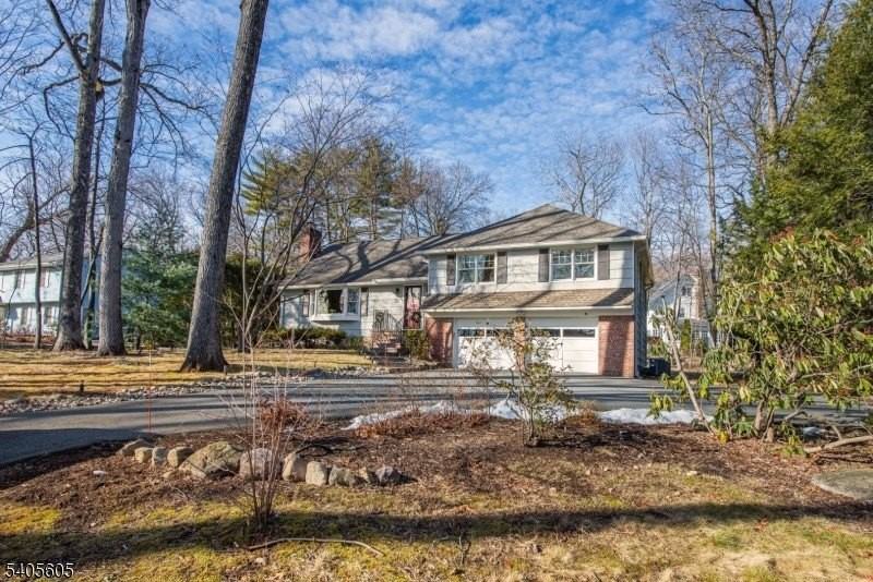 237 Morris Ave - Photo 2 of 37