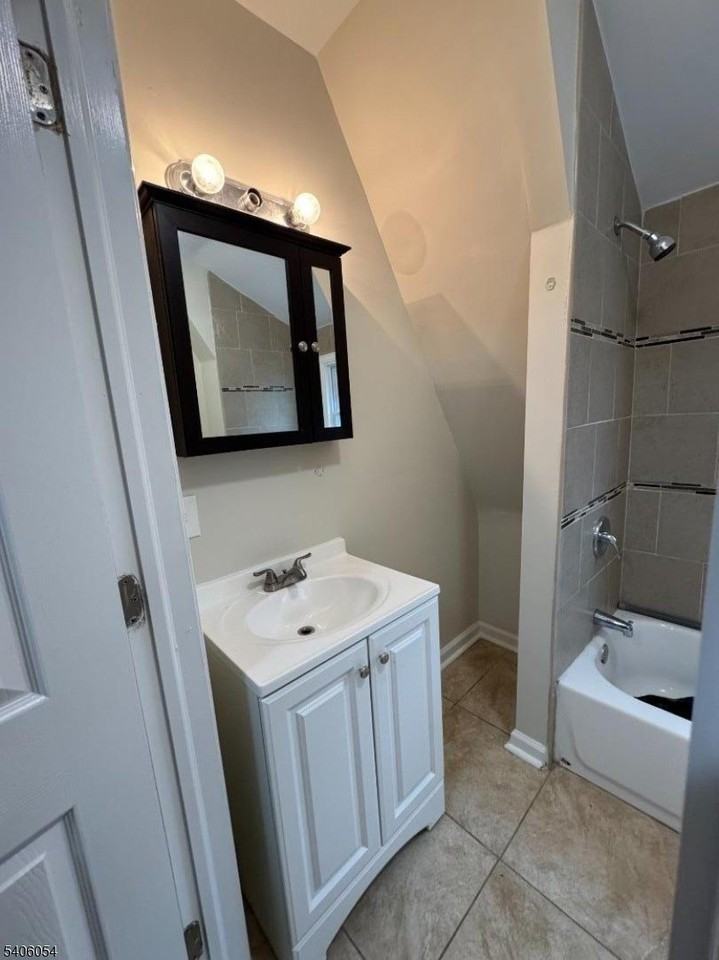 195 N 11th St - Photo 4 of 7