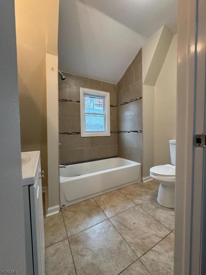 195 N 11th St - Photo 5 of 7