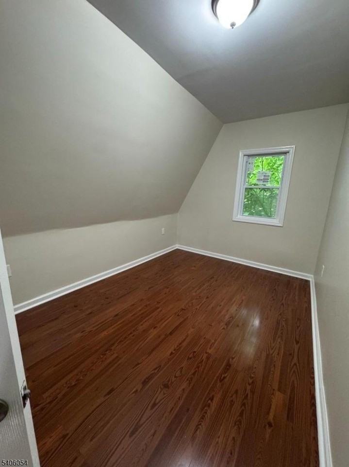 195 N 11th St - Photo 6 of 7