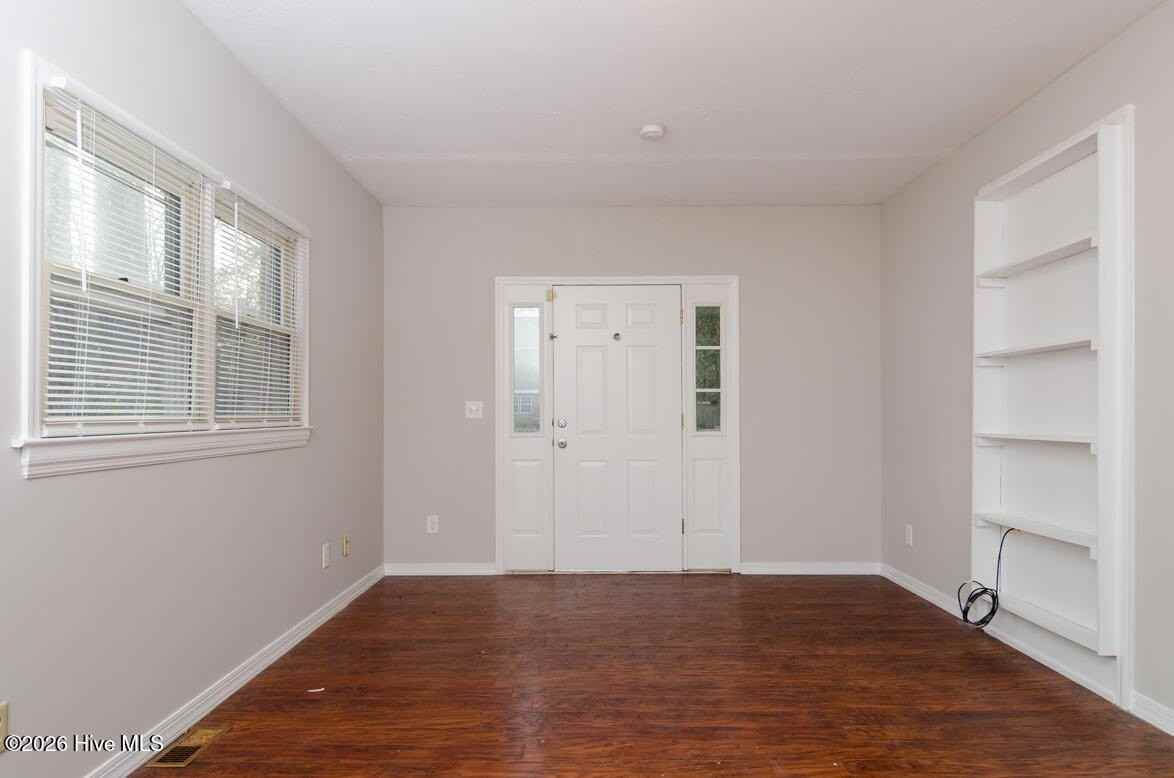 3817 Ashley Cir - Photo 4 of 30