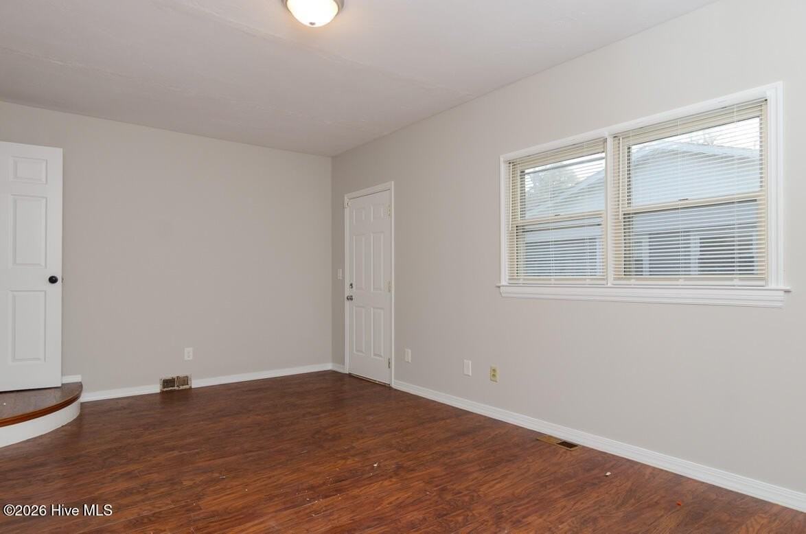 3817 Ashley Cir - Photo 5 of 30