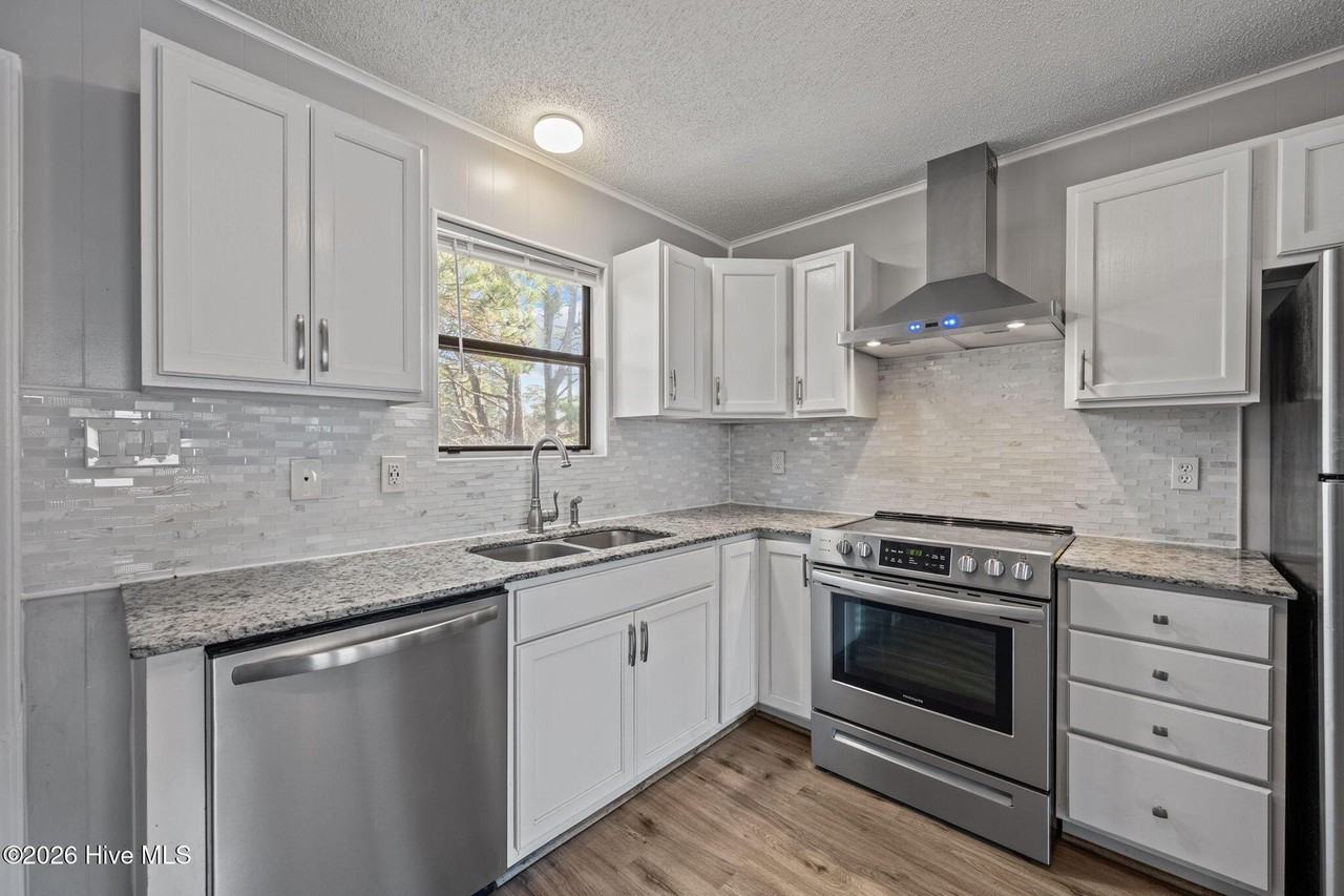 100 Ravenwood Dr Apt C #C - Photo 6 of 16