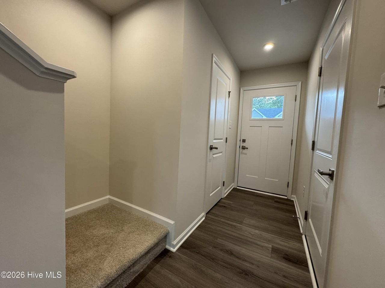 2033 Lewis Creek Cir Ne - Photo 3 of 24