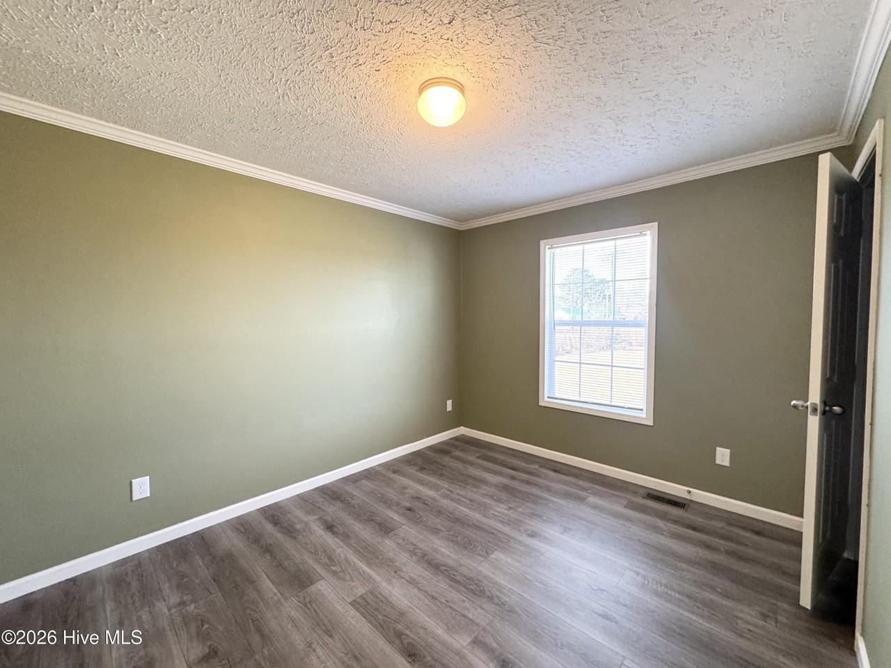 720 S Edenton Road St - Photo 6 of 18