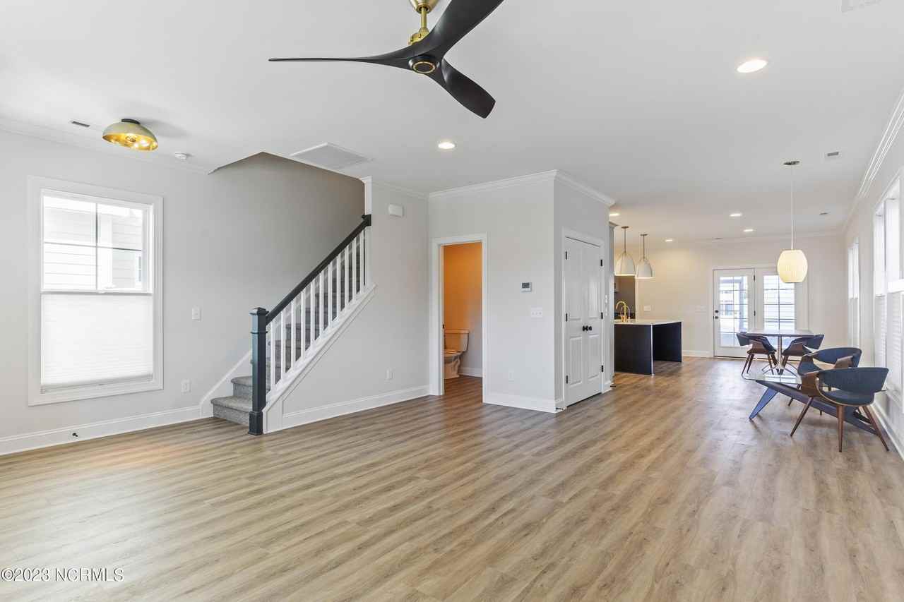 835 Edgerton Dr - Photo 6 of 44