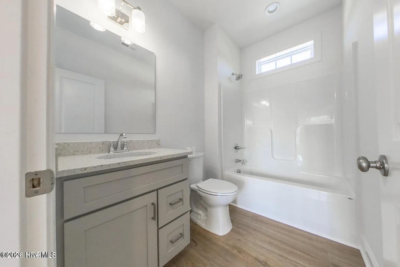 24 Crew Ct - Photo 5 of 16