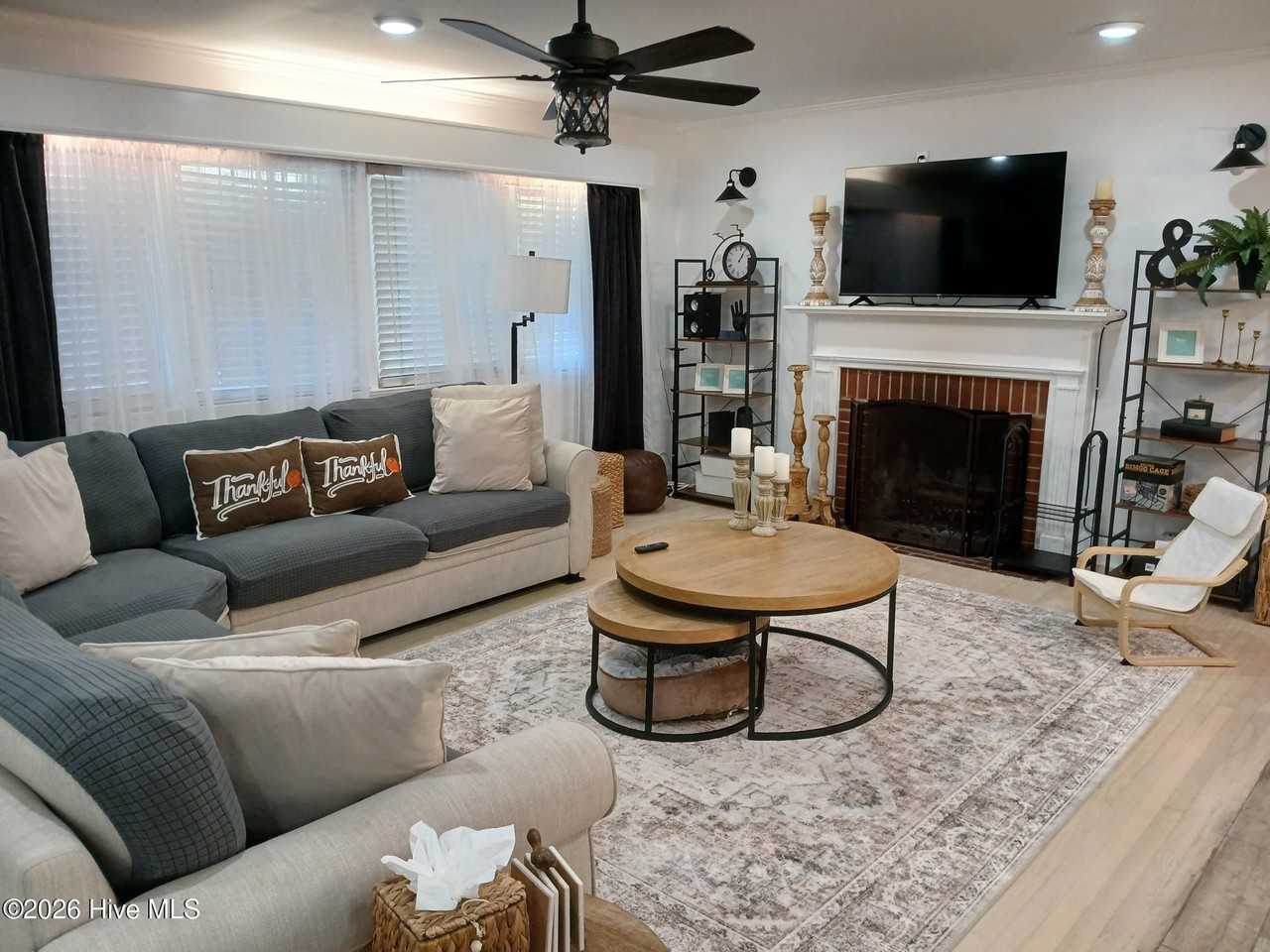 3826 Winston Blvd - Photo 2 of 17