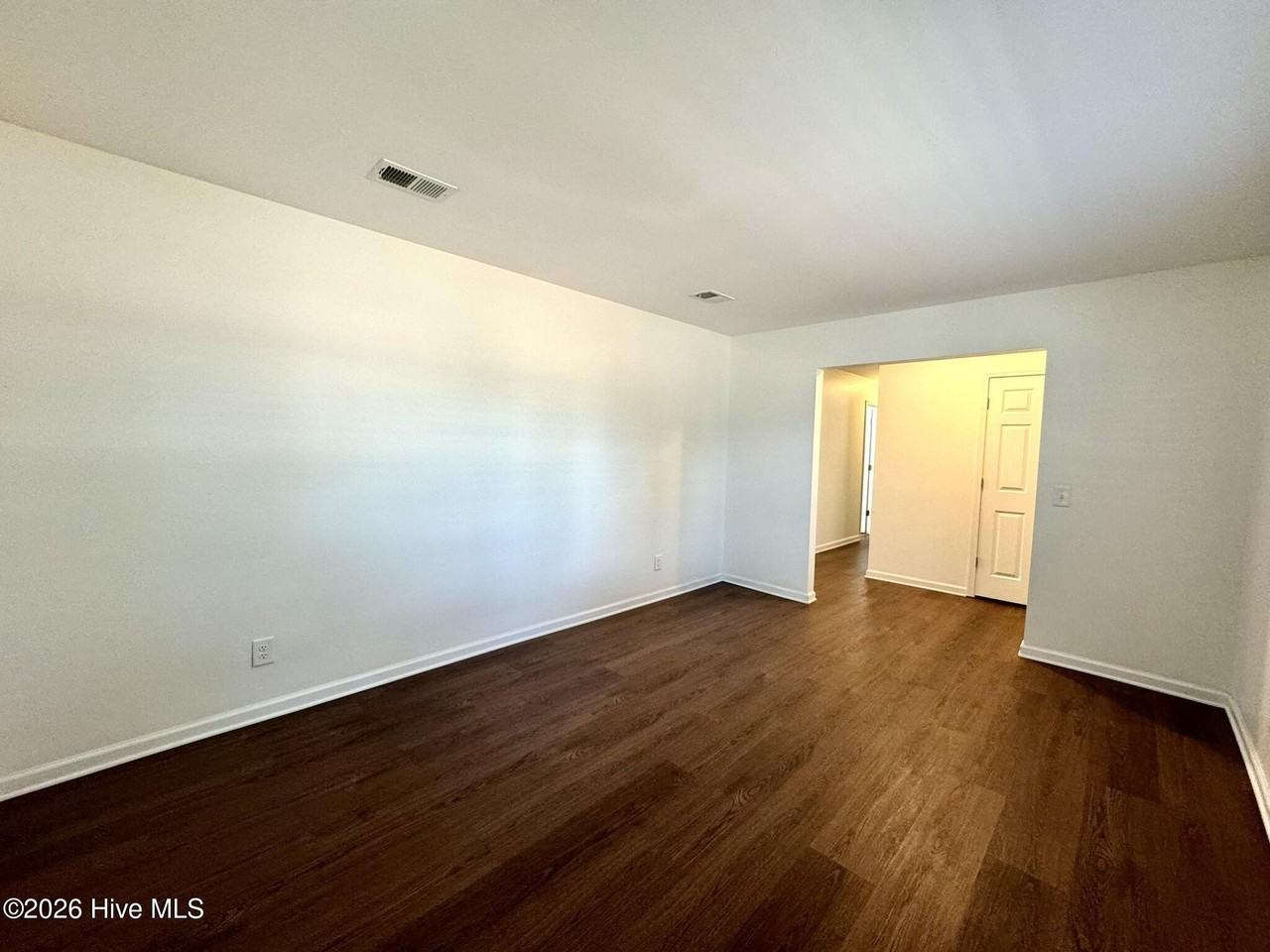 214 Lancaster Rd - Photo 5 of 22