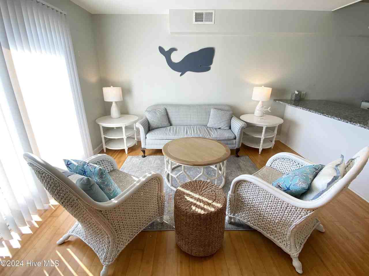 5721 E Oak Island Dr Apt 3 #3 - Photo 4 of 24