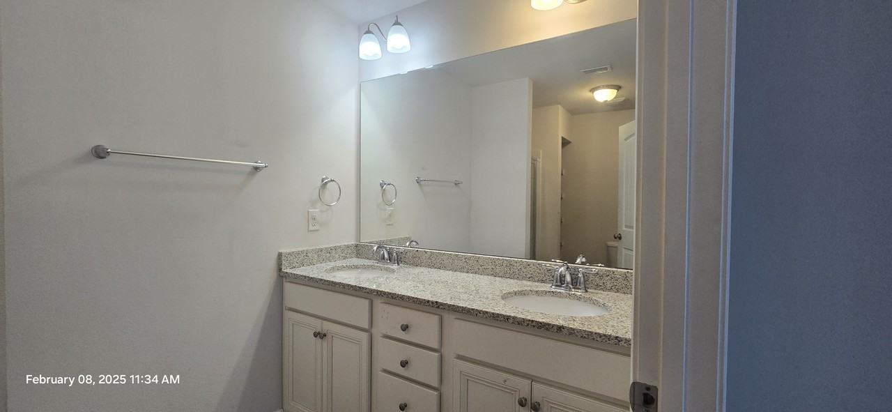 1871 Pointe Dr #1 - Photo 3 of 8