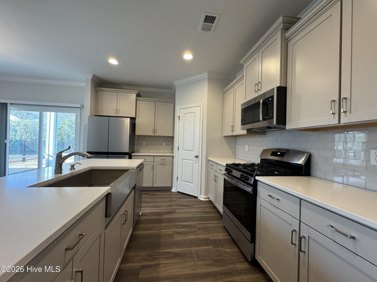 4933 Glen Garden Cir - Photo 5 of 25