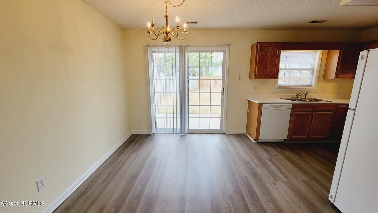 703 Nut Bush Ct - Photo 6 of 23