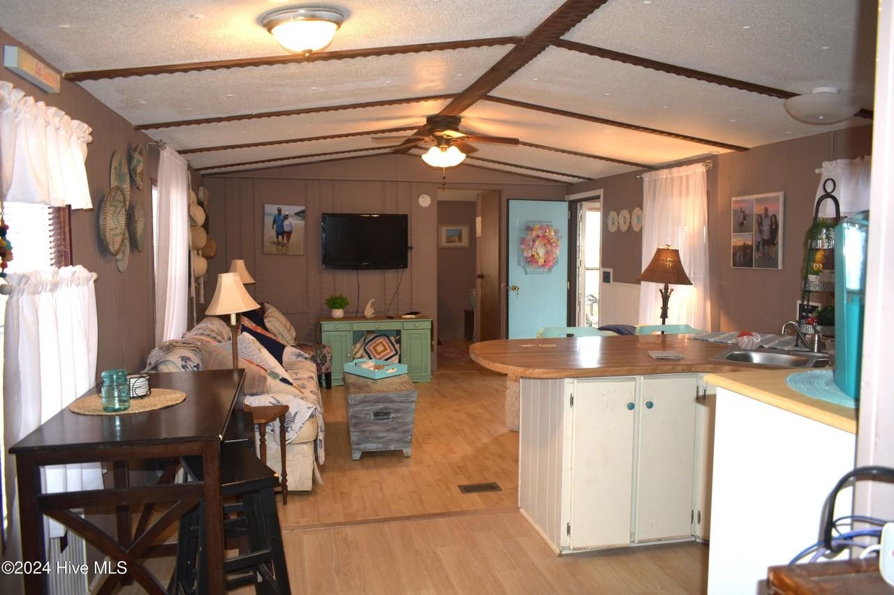 7244 Westbrook Ave Sw - Photo 4 of 11