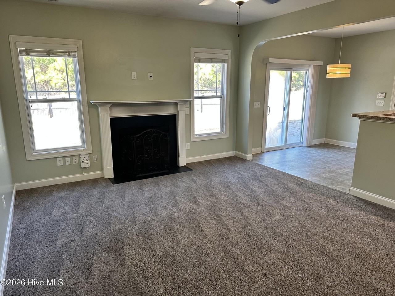 908 Merlin Ct - Photo 4 of 34