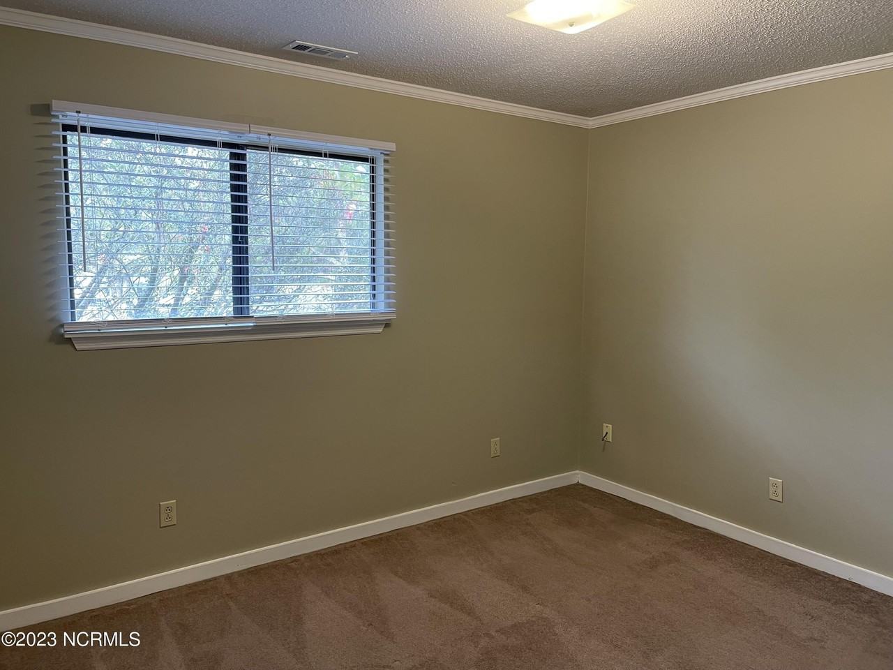 1 Linksiders Rd - Photo 5 of 12