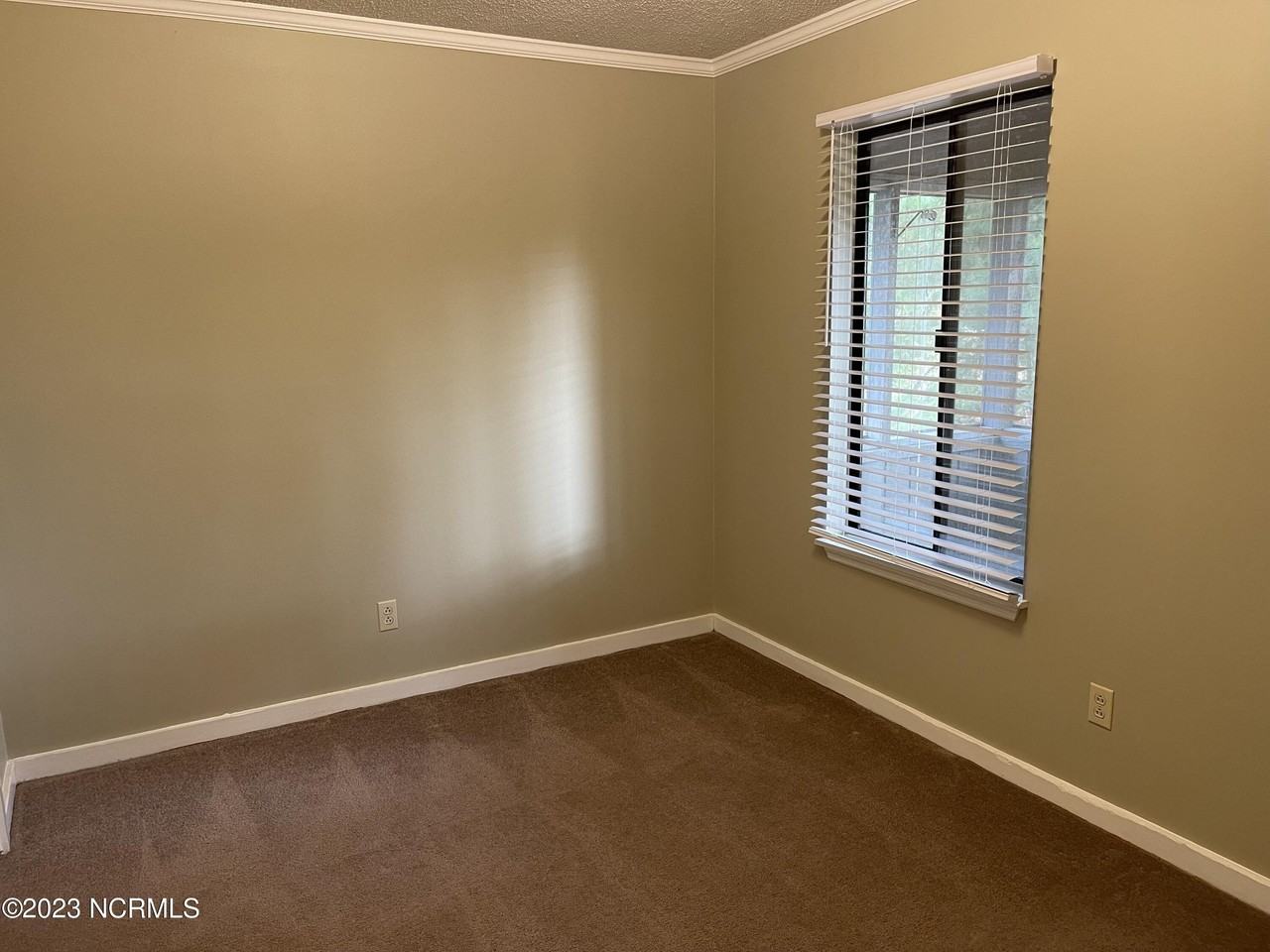 1 Linksiders Rd - Photo 7 of 12