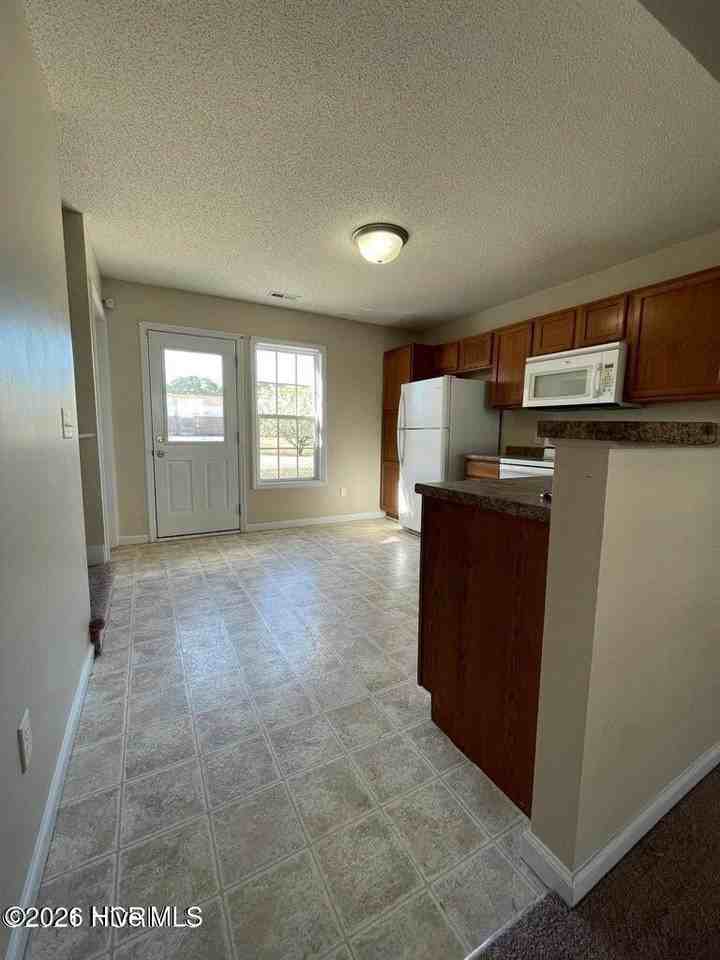 164 Cornerstone Pl - Photo 3 of 15