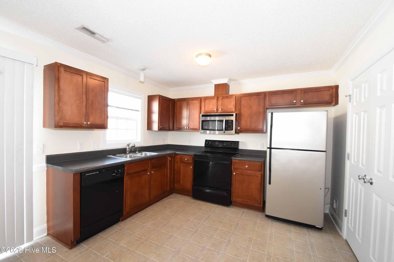 4210 Dudleys Grant Dr Apt I #I - Photo 5 of 10