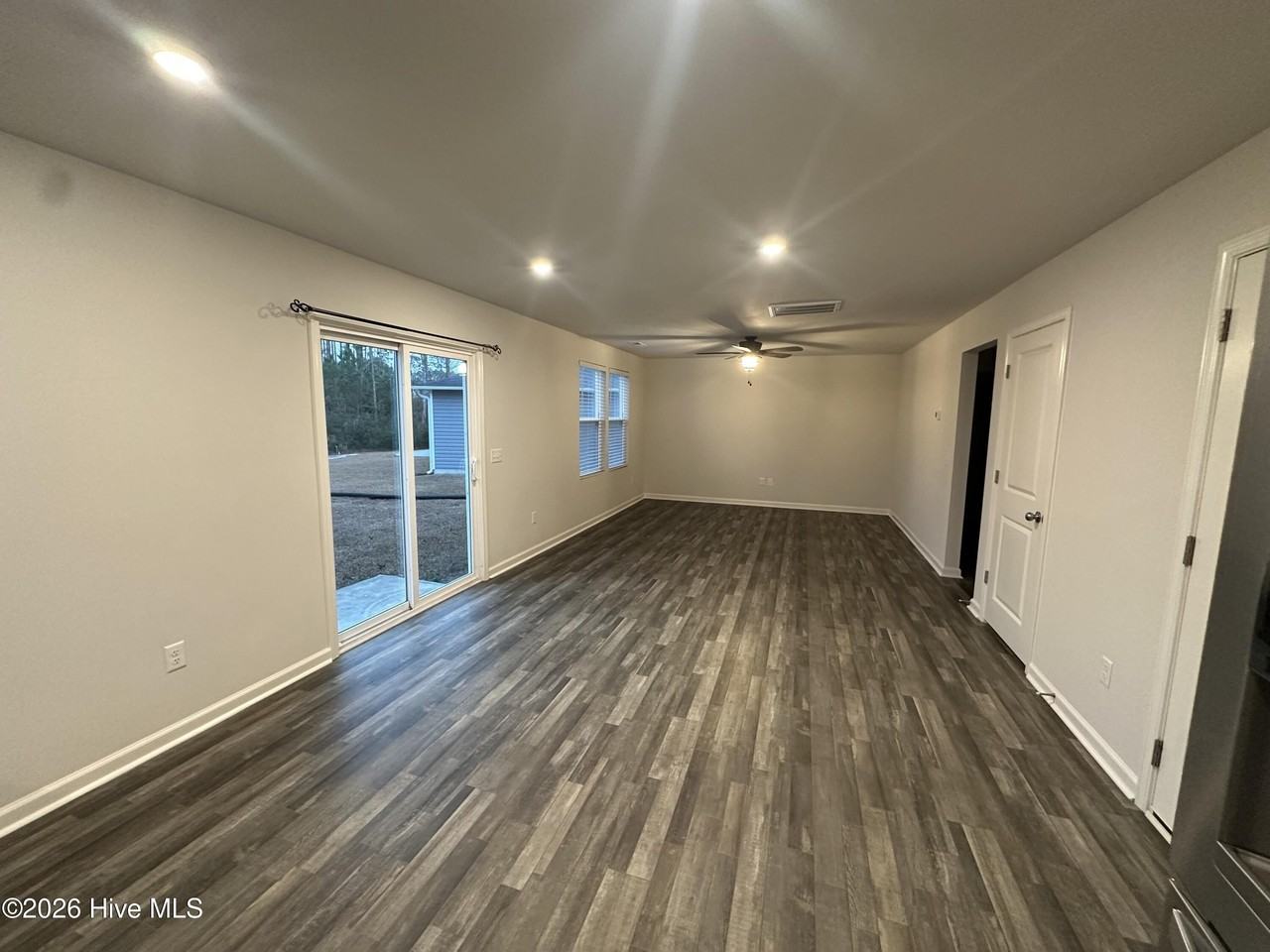 2528 Provence Dr Se - Photo 6 of 29