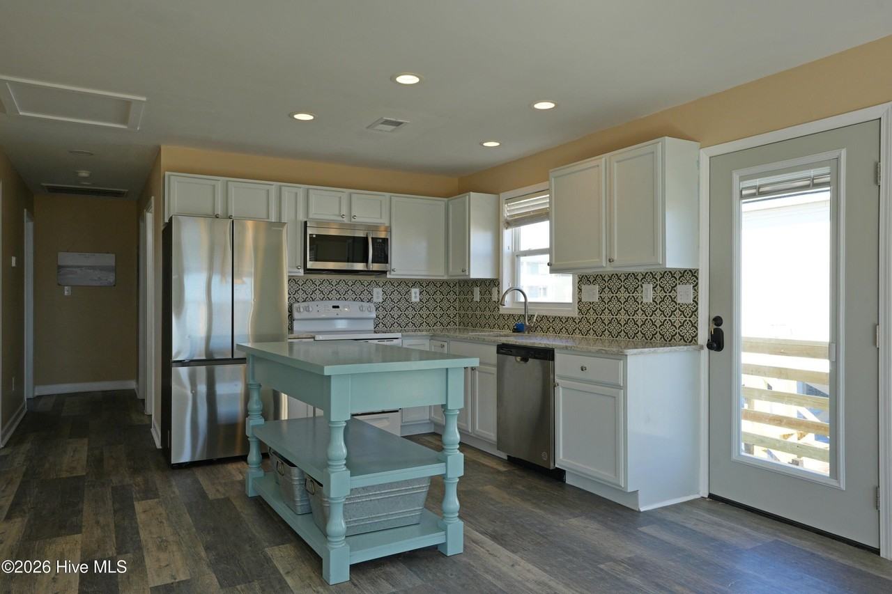 2008 N New River Dr - Photo 2 of 18