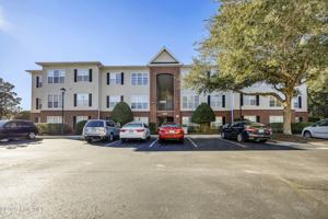 featured image of 1505 Cadfel Ct #103