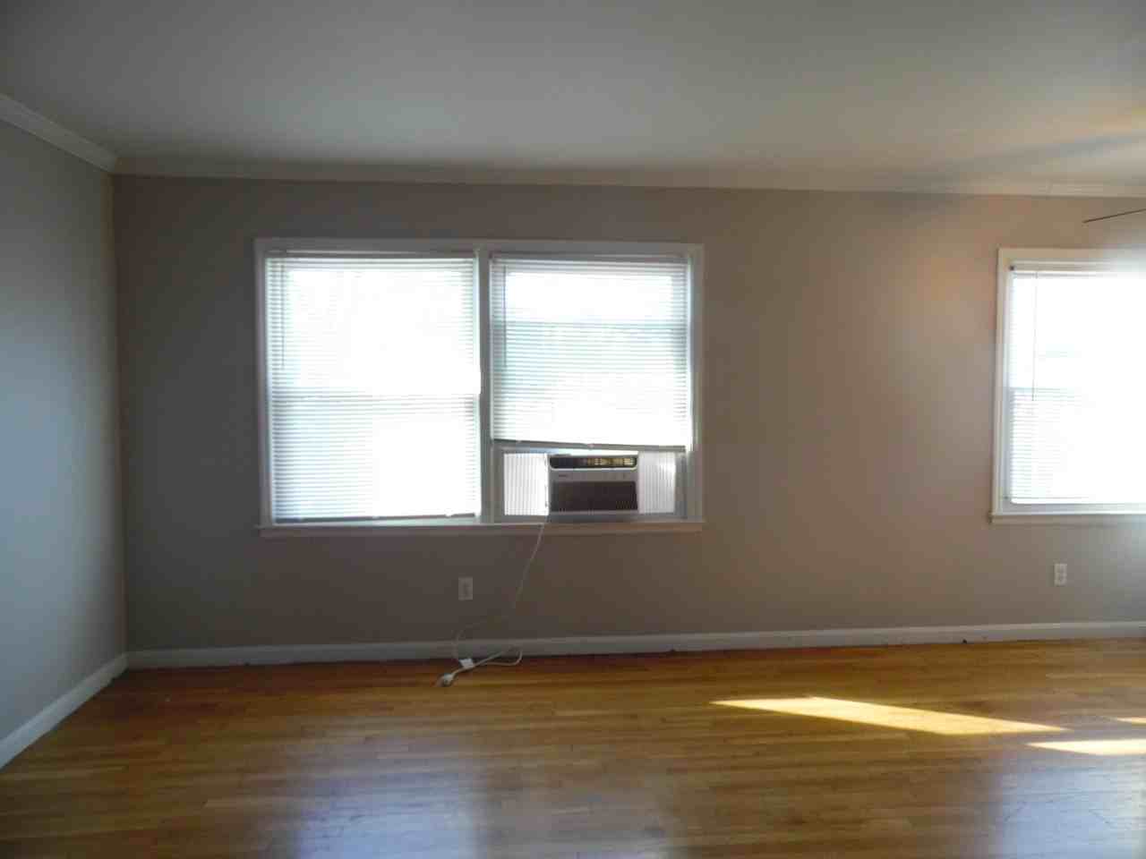 2157 Cypress Dr Apt H #H - Photo 3 of 8