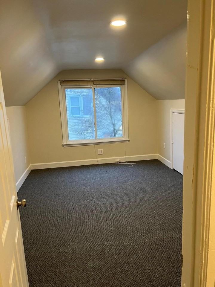 1659 Strader Dr - Photo 5 of 16