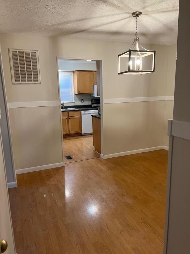 1659 Strader Dr - Photo 7 of 16