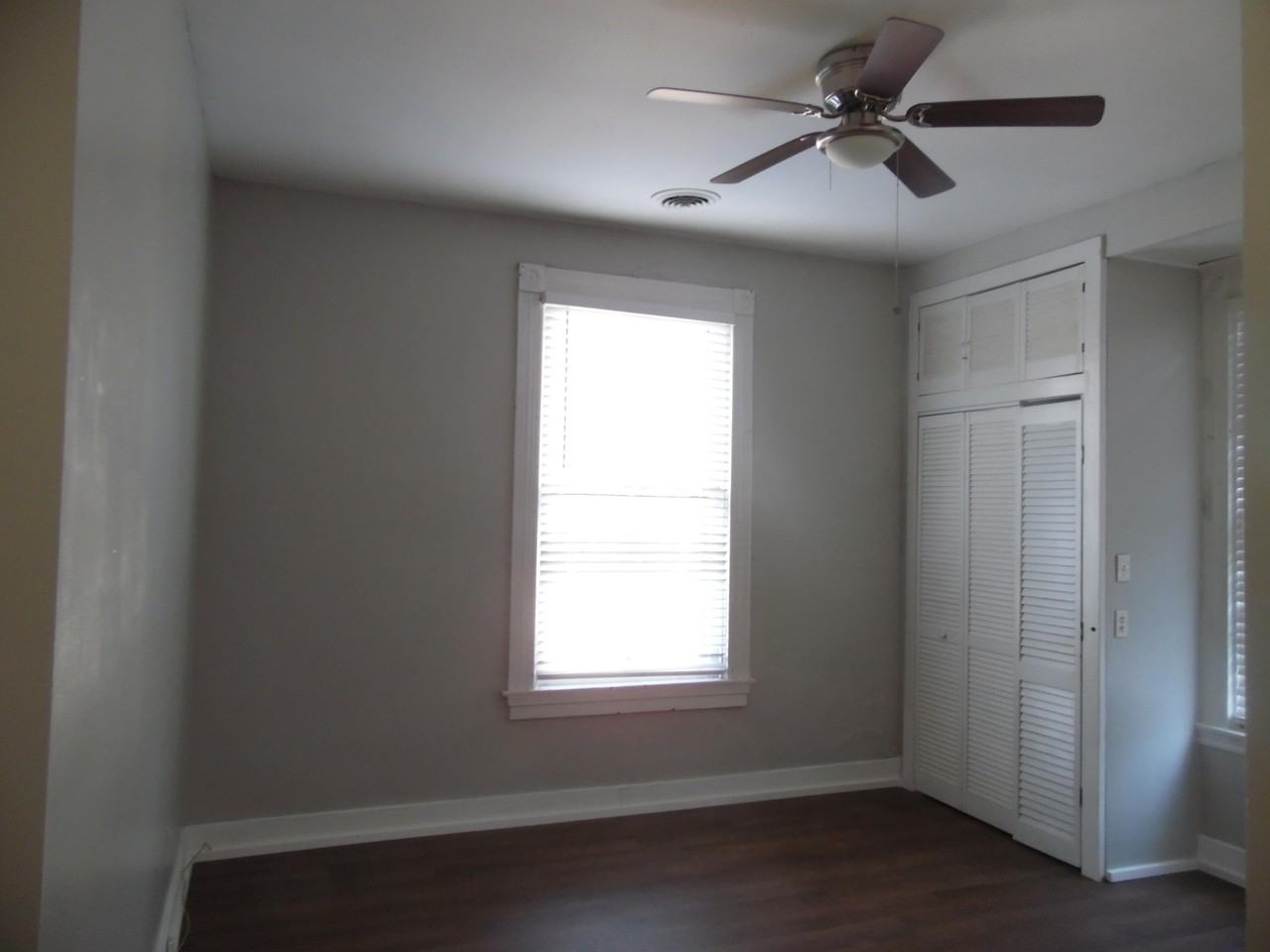 547 N Broadway Apt 2b #2B - Photo 5 of 6