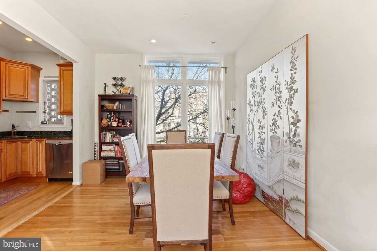 725 Delaware Ave Sw - Photo 6 of 14