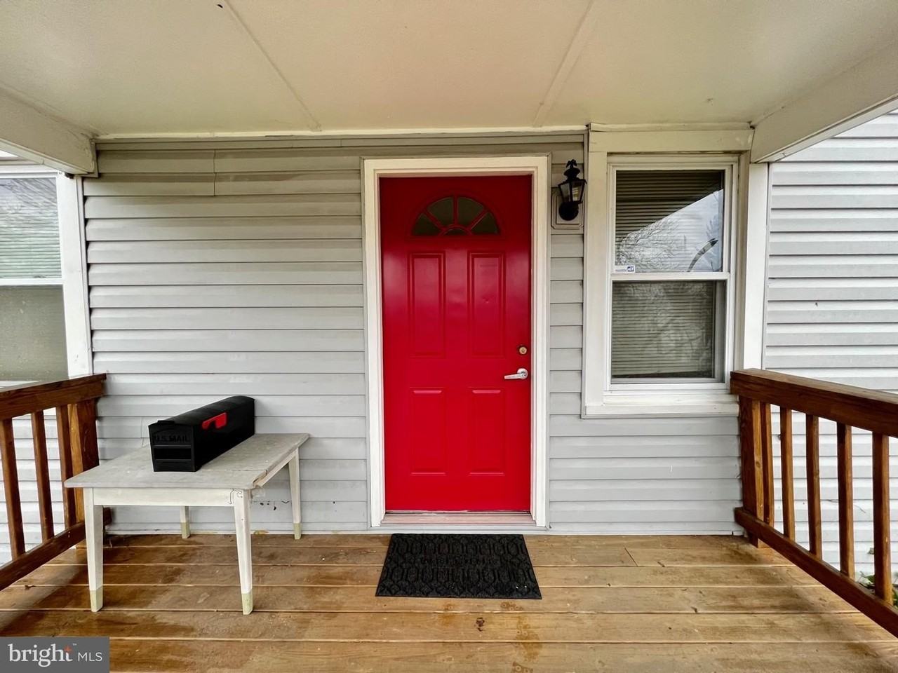 3712 Lawrence Ave - Photo 2 of 21