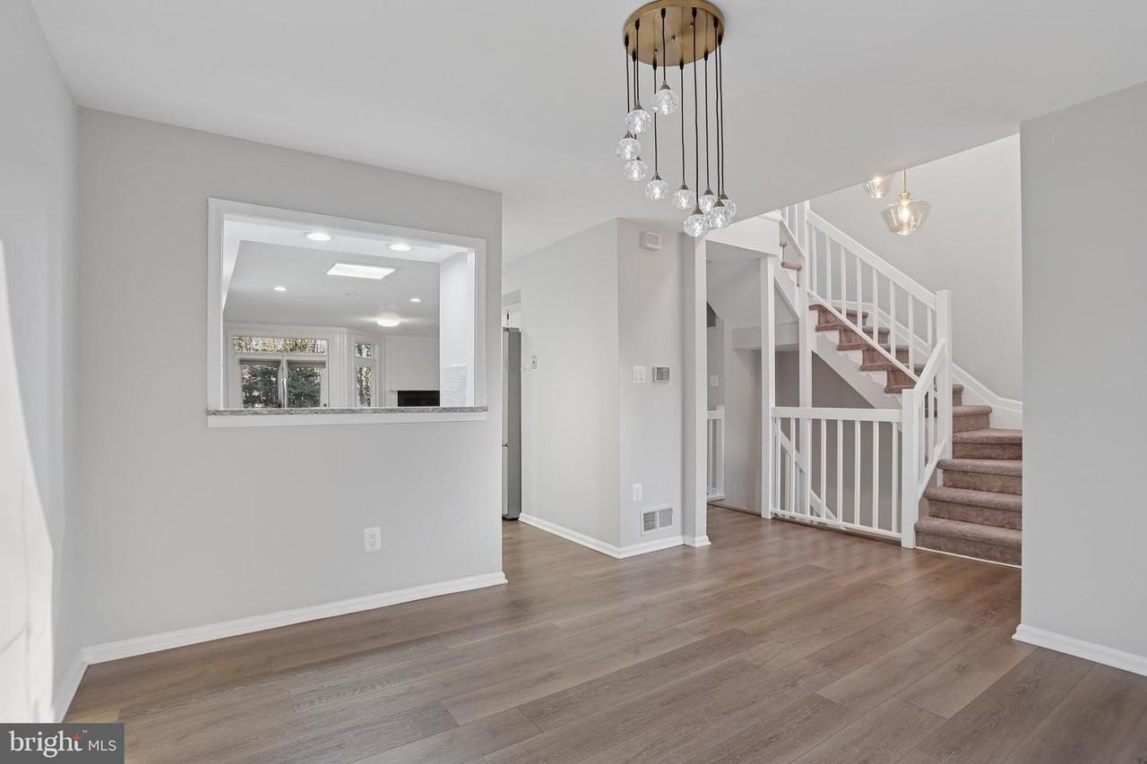 4043 Lake Glen Rd - Photo 6 of 35