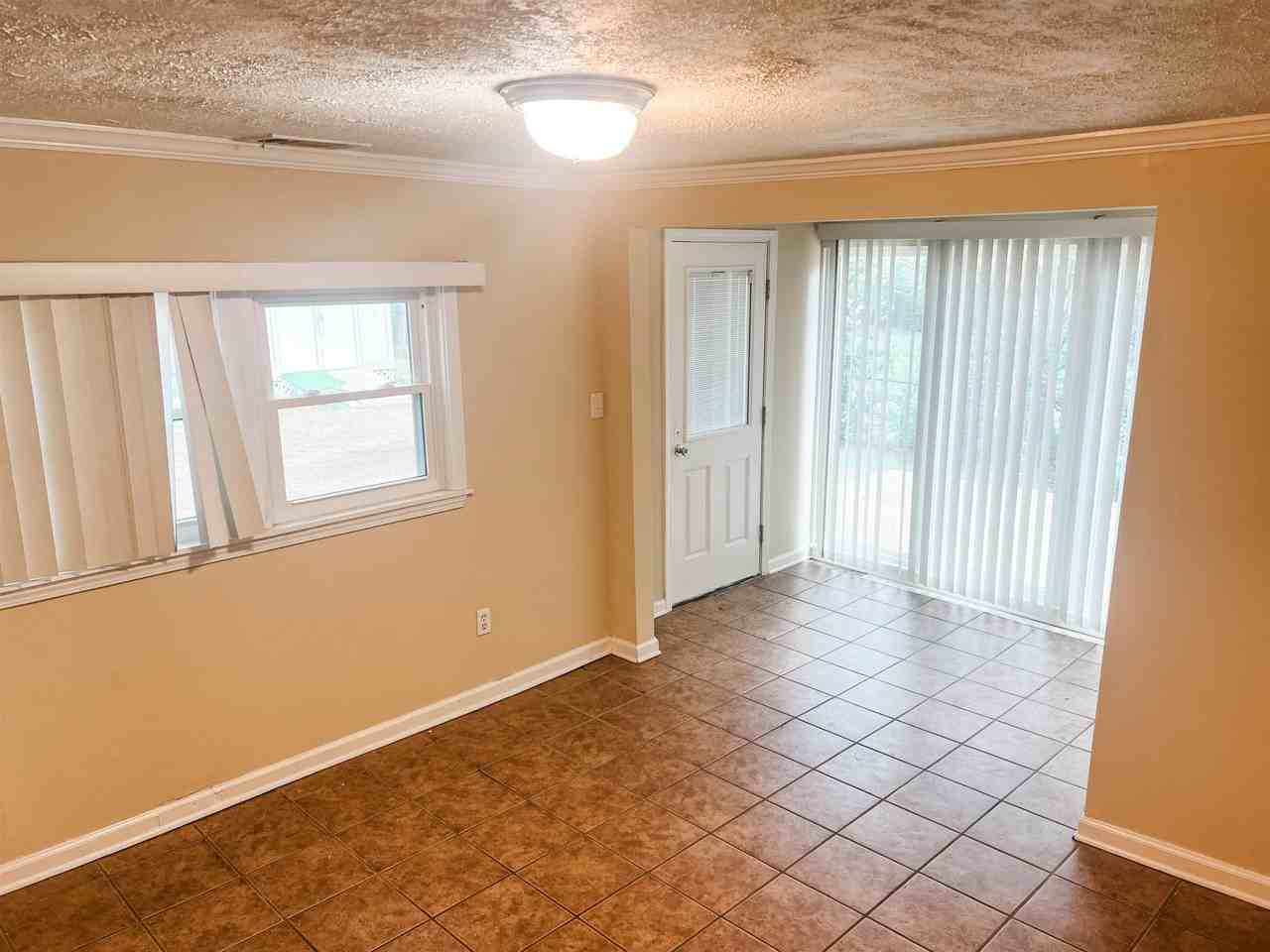 520 Jeffrey Ln - Photo 2 of 11