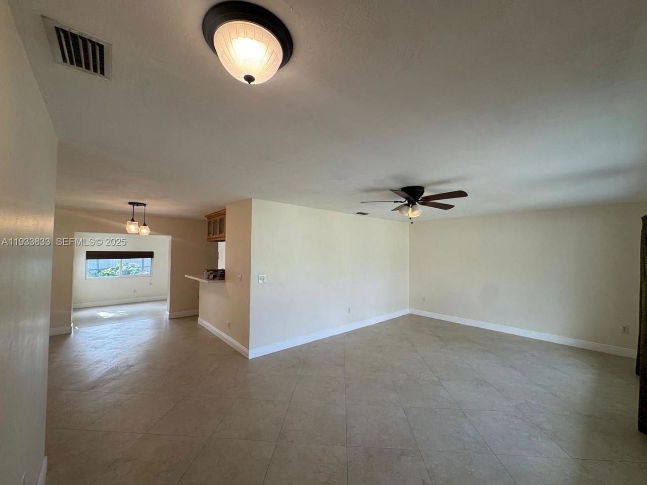 18600 Sw 97th Ave - Photo 3 of 8