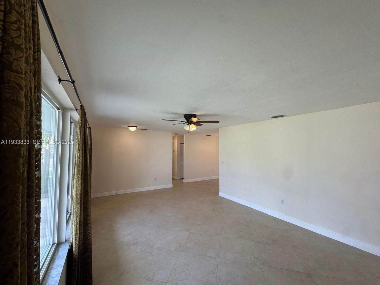 18600 Sw 97th Ave - Photo 4 of 8