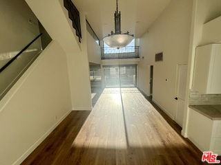 390 S Sepulveda Blvd #2 - Photo 7 of 8