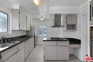 2340 Camden Ave - Photo 3 of 8