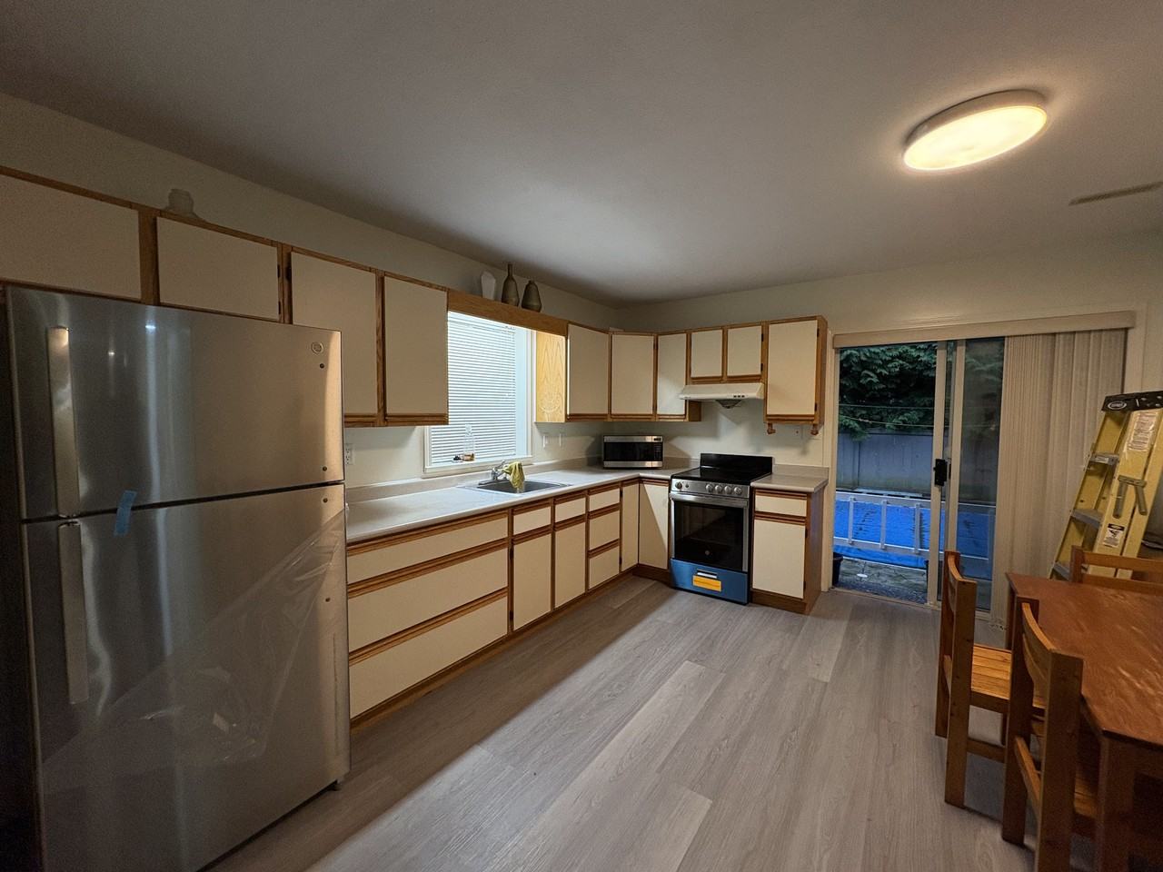 15888 91 Avenue - Photo 2 of 19