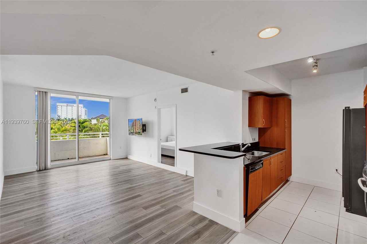 2775 Ne 187th St #202 - Photo 3 of 8